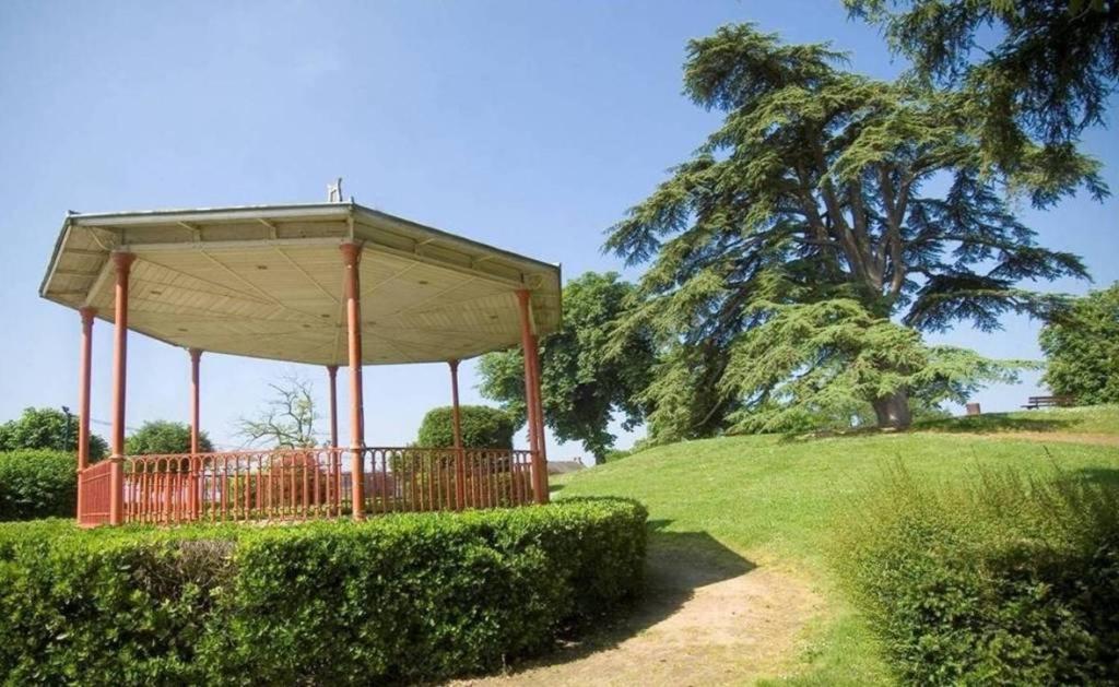 Number 22 - Le Dorat - Apartment One With Garden & Free Parking Dış mekan fotoğraf
